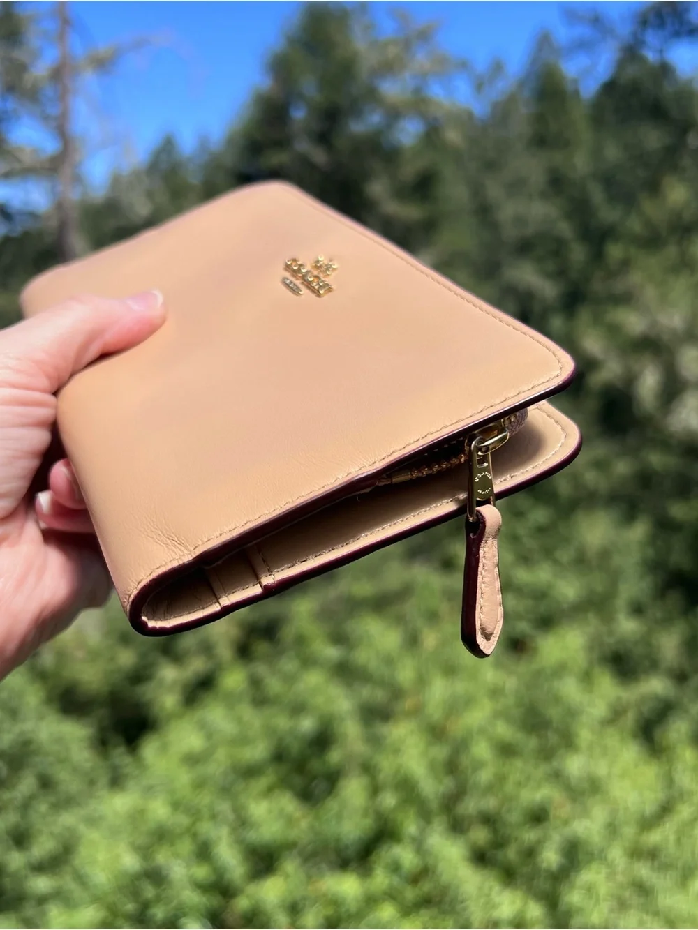 COACH Beige Brown Smooth Leather Bifold Wallet with Gold Hardware AUTHENTIC